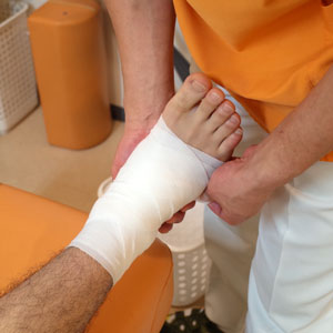 伸縮性テーピング・包帯